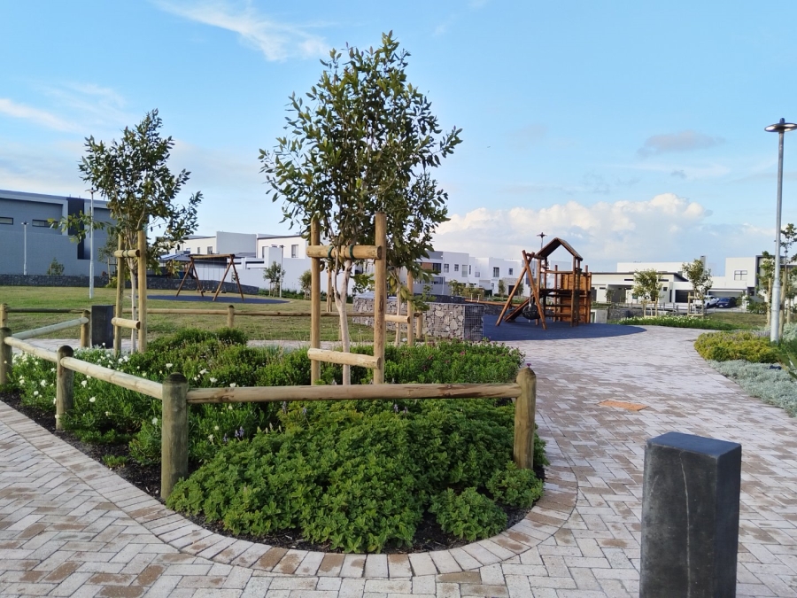  Bedroom Property for Sale in Sandown Western Cape